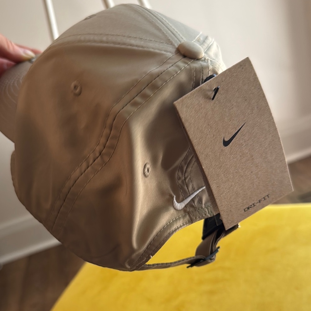 Nike Tan Cap - Picture 6 of 7